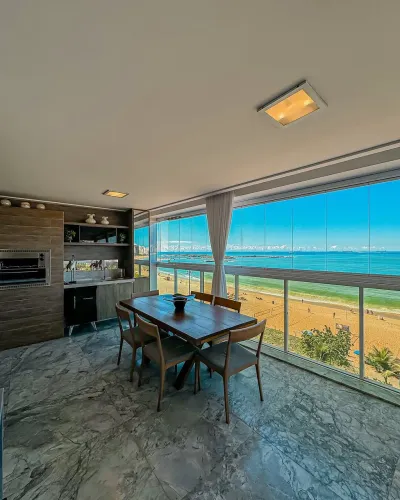 Apartamento frente para o mar da Praia da Costa, 160m², 4 quartos, 2 suítes, lazer complet