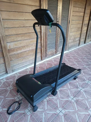 Esteira Eletrica Athletic CL3502 700 a vista ou 12 x de 70,00 no cartão
