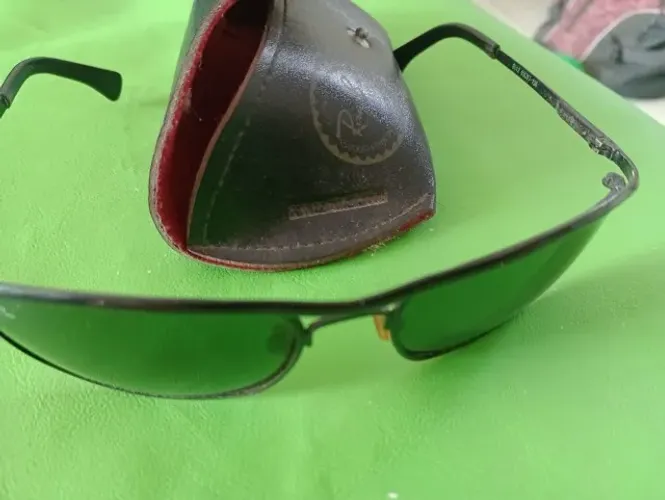 Oculos de sol Ray Ban e oculos lente azul 
