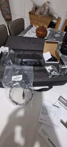 Microfone shure PG30 (de cabeça sem fio) + sistema pgx wireless 