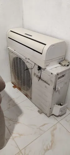 Ar-condicionado para vender, bem conservado 220w