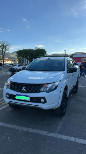 Mitsubishi L200 Tri. Outd. GLX 2.4 CD 4X4 Die. MEC 2024