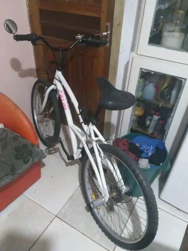 Bicicleta Caloi feminina