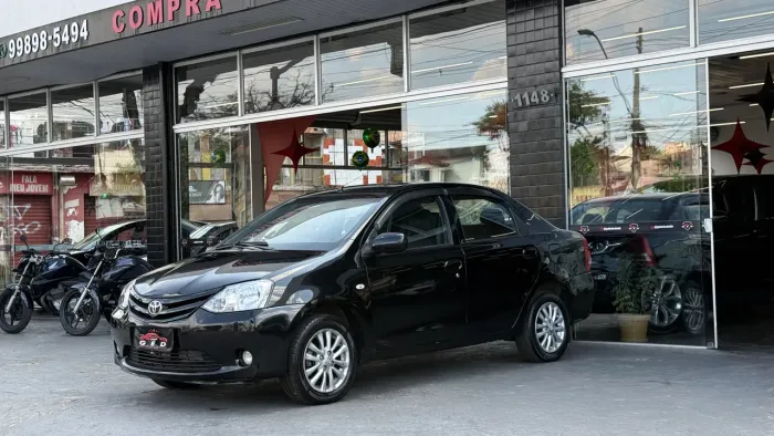 Toyota Etios XLS Sedan 1.5 Flex 16V 4P Mec. 2013