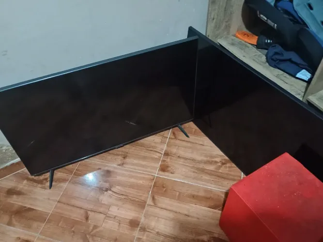 2 Tv Samsung 43 UN43AU7700G