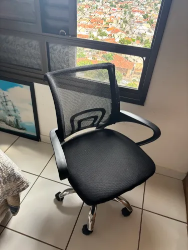 Cadeira de Escritório Quebrada