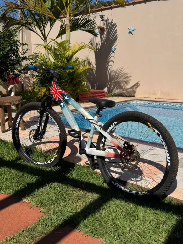 Vende se bicicleta viking muito nova 