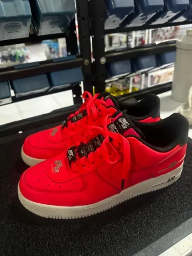 TENIS NIKE AIR FORFE 1\'07 N42 RED