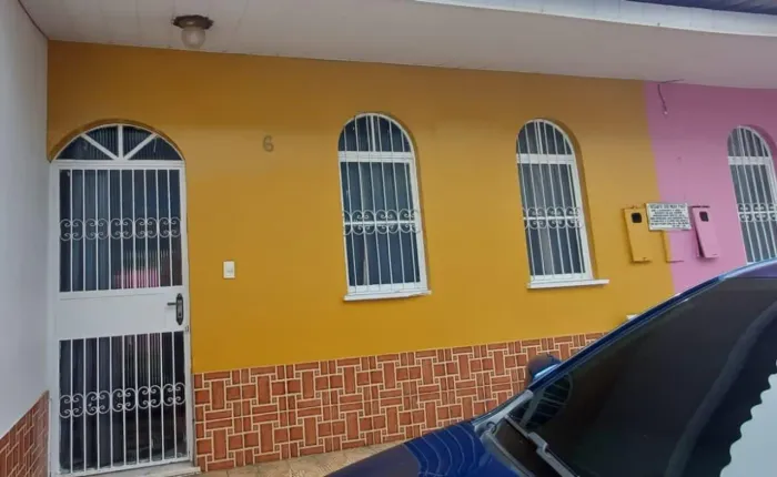 Casa em vila mobiliada no Centro 