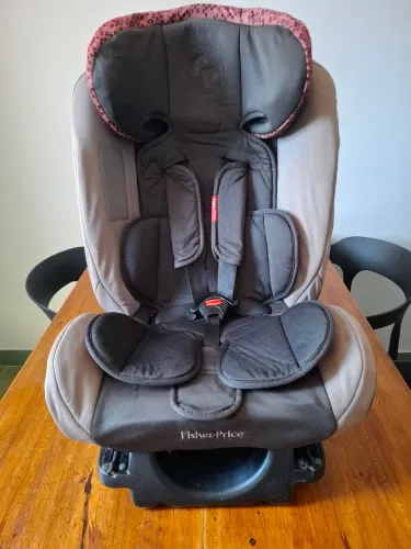 Cadeirinha articulada Fisher-Price isofix