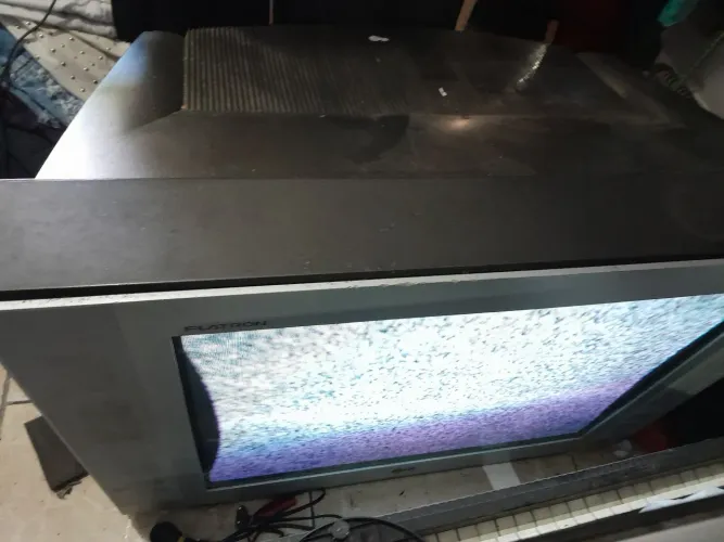 TELEVISÃO ANTIGA