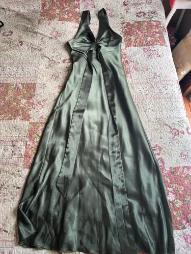 Vestido de Cetim - Verde Musgo