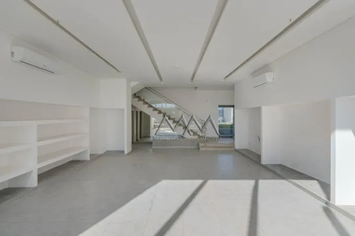 Loja à Venda ou Locação no Vila da Serra | 180 m²