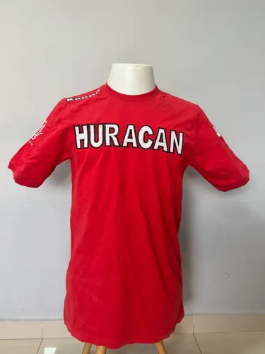 Camisa vintage do Club Atlético Huracán, da Argentina, produzida pela Kappa.