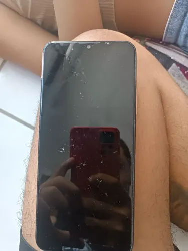 MOTO G9 PLAY BATERIA BOA, apenas a tela quebrada