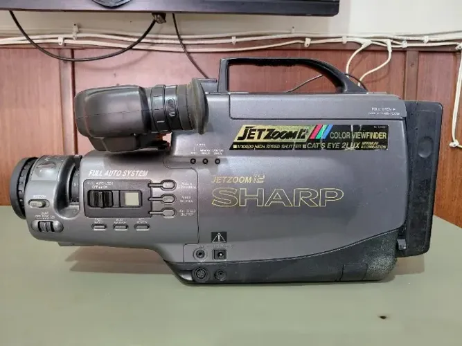 FILMADORA SHARP JETZOOM 12 NO ESTADO