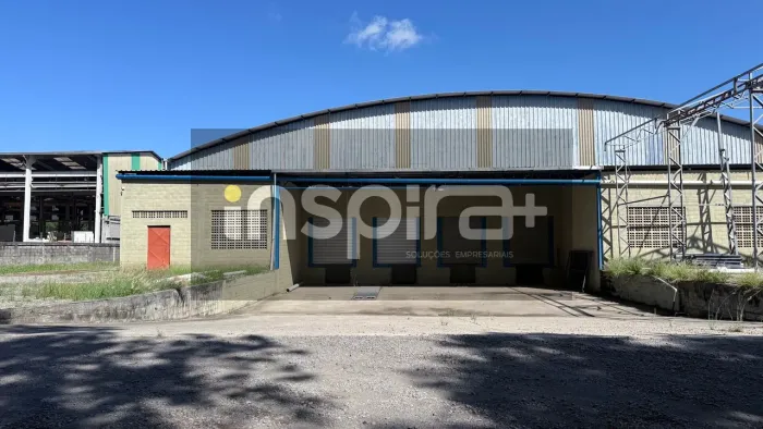 GALPÃO COM DOCAS NA SERRA - ESPÍRITO SANTO