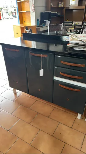 Balcão de Aço Novo 
