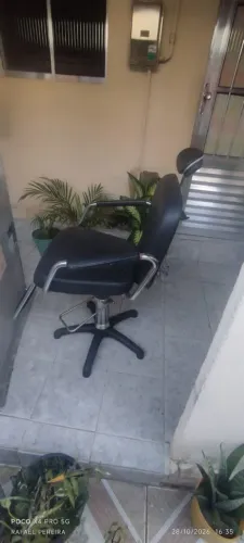 Vendo Cadeira de Barbeiro R$ 450