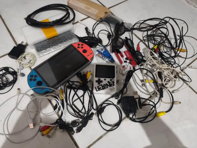 Cabos de celulares fone pra quem coserta