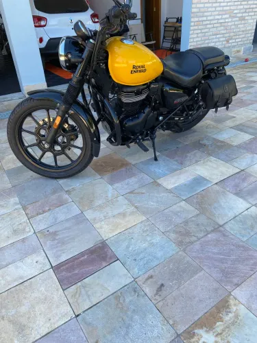 Meteor 350 Fireball com acessórios