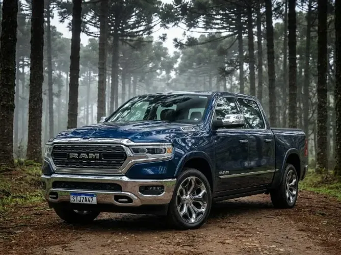 Ram 1500 Limited 5.7 CD 4X4 Aut. 2024