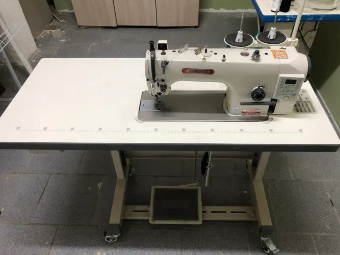 Máquina industrial reta direct drive Lumax