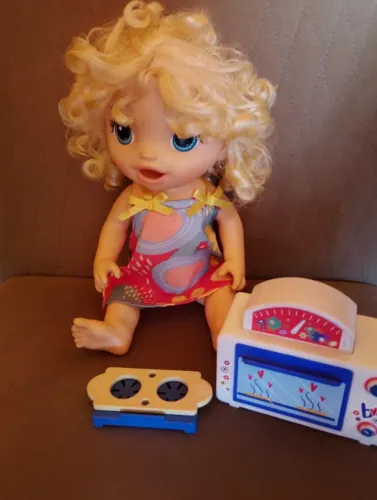 Baby Alive com acessórios