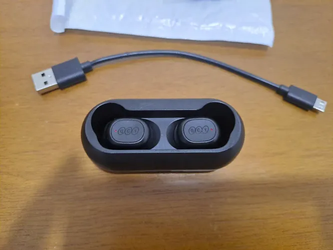 Fone de Ouvido Bluetooth marca QCY
