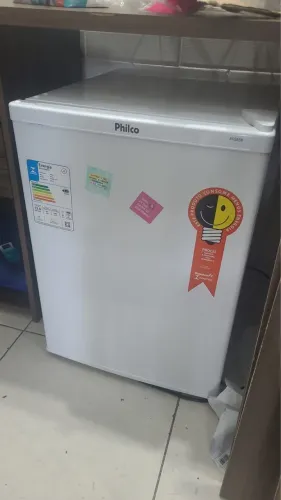 Frigobar semi novo
