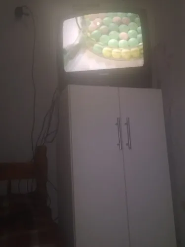Tv 21 polegadas  com conversor antena digital  controle 
