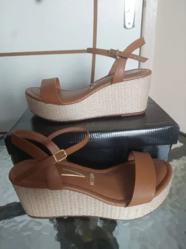 Sandália Anabela Tressê Vizzano Areia
