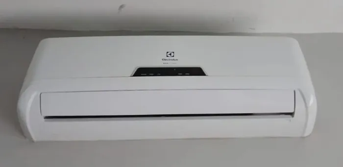 Ar Condicionado ELETROLUX, de 9000 BTUs