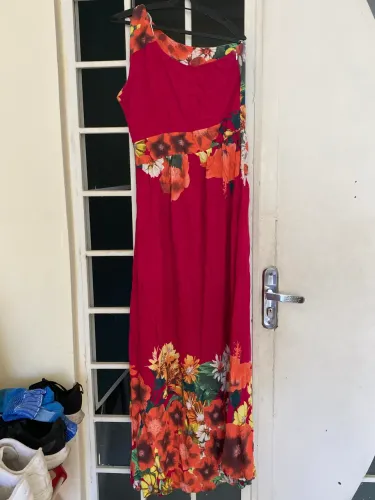 Vestido Longo Rosa Florido de Manga Única (da pra usar os dois lados)