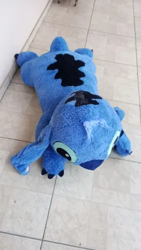 Pelúcia gigante Stitch deitado