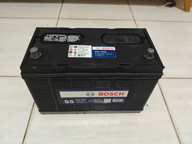 Bateria Bosh 100 amperes semi nova 2025 com garantia valor sem troca para som automotivo 