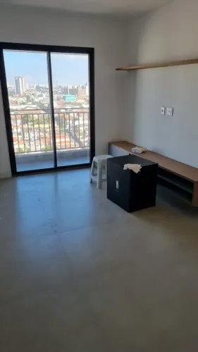 Apartamento com Varanda próximo ao Lago dos Patos, localizado na cidade de Guarulhos/SP.