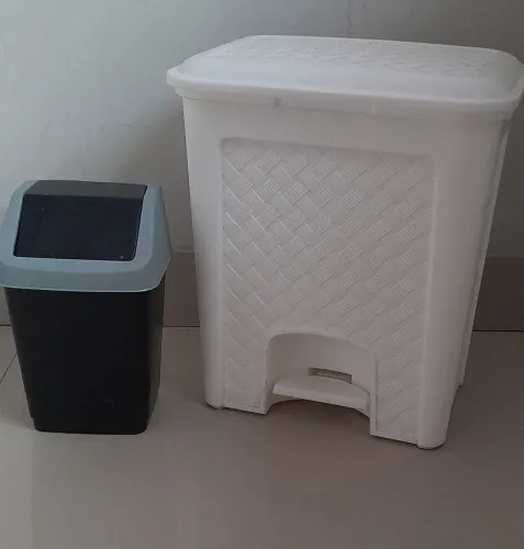 Kit com Duas Bacias e Duas Lixeiras - Conservado