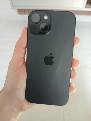 IPHONE 15 preto 256GB