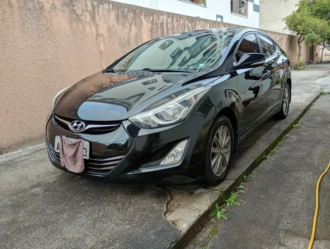 Hyundai Elantra GLS 2.0 16V Flex Aut. 2014