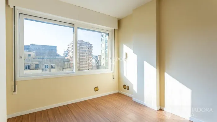 Apartamento à venda no Centro Histórico com 63 m² e 2 dormitórios/quartos.