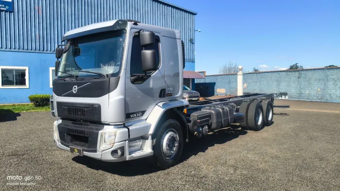 CAMINHÃO VOLVO VM290 2023