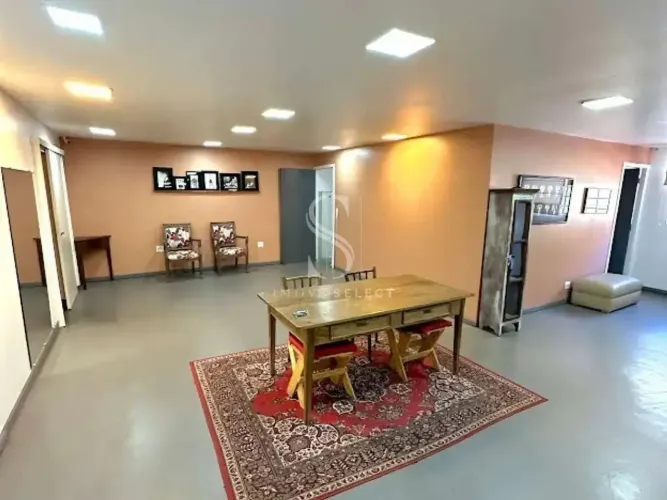 Vila Sônia, Galpão Comercial de 400m² com 2 pavimentos, 6 vagas de garagem.