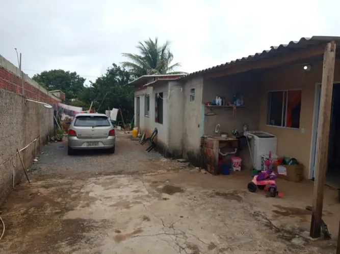 Ponte Alta Norte, Av. dos Pinheiros, lote 468m² com casa simples 4 quartos R$ 270.000