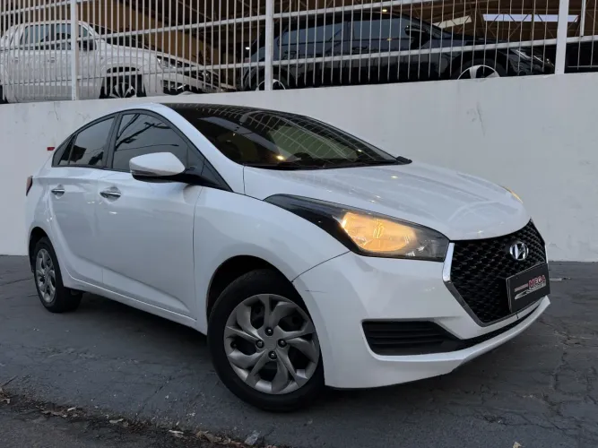 Hyundai HB20S Comfort Plus 1.0 Flex 12V Mec. 2019