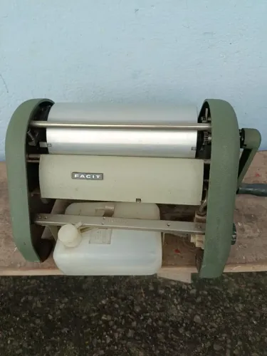 Mimeógrafo vintage