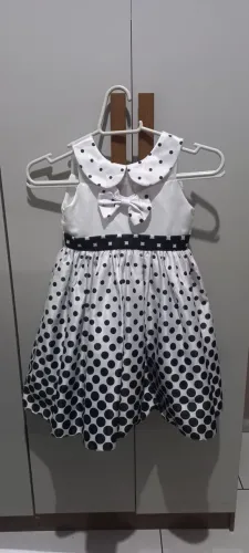 Vestido bolinhas 6,7,8 anos