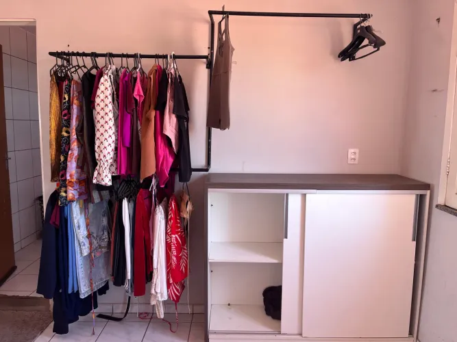 Kit Quarto : Araras + Armário