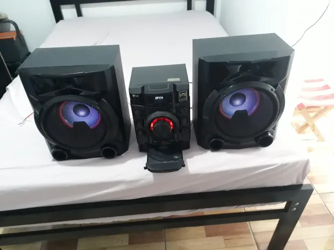 Aparelho de som semi novo LG 550w de rms