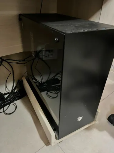 Computador Desktop i7700k 8gb de RAM 128SSD (Sem placa de vídeo)